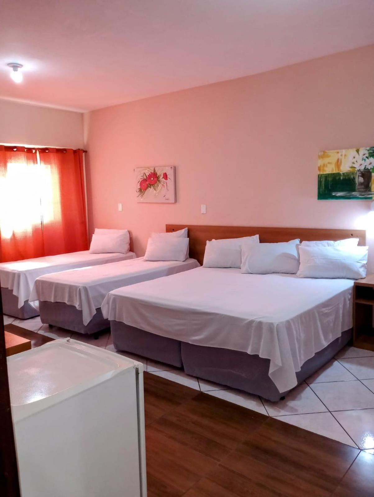 Calabreza Hotel E Restaurante Tres Coracoes Zewnętrze zdjęcie