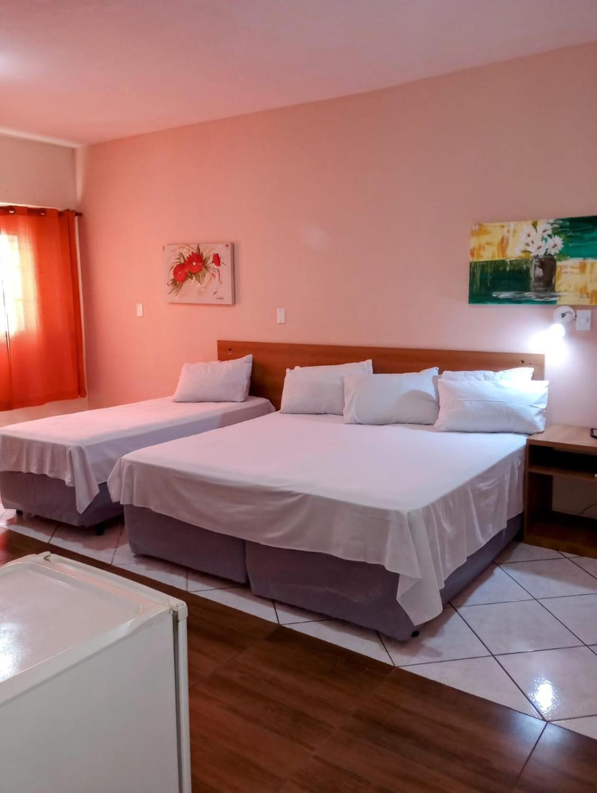Calabreza Hotel E Restaurante Tres Coracoes Zewnętrze zdjęcie