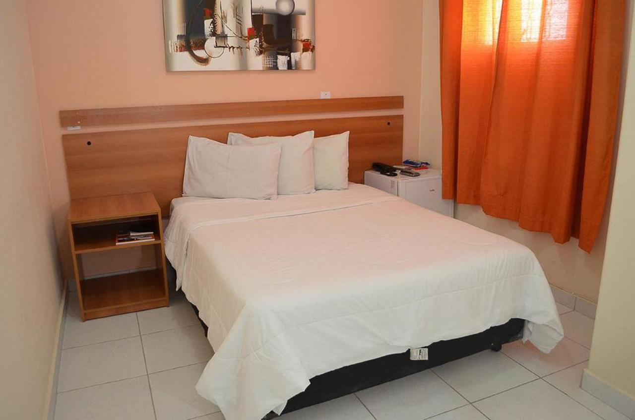 Calabreza Hotel E Restaurante Tres Coracoes Zewnętrze zdjęcie