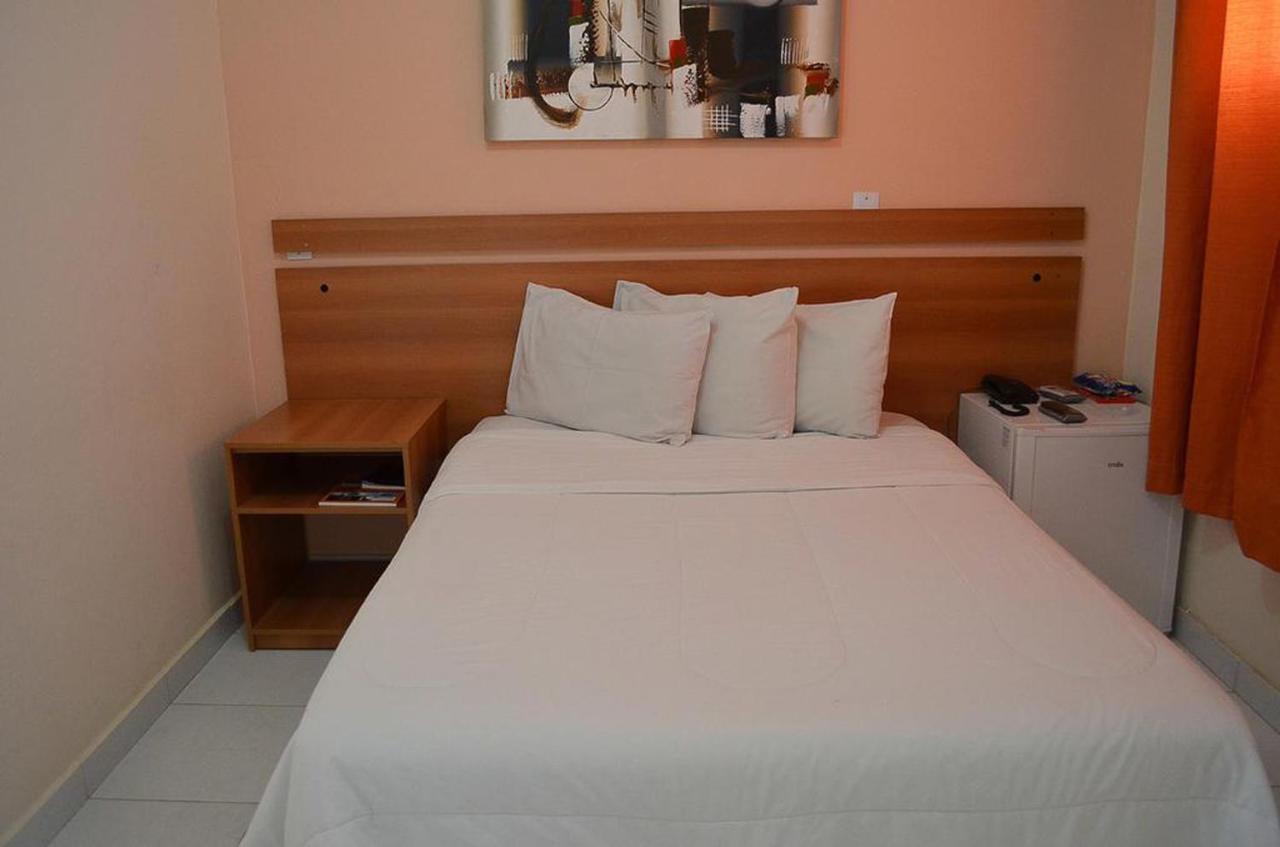 Calabreza Hotel E Restaurante Tres Coracoes Zewnętrze zdjęcie